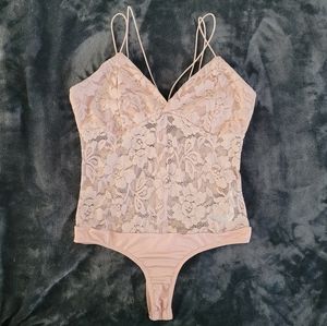 Pink lace guess bodysuit